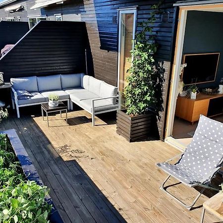 Lys Leilighet Med Fine Uteplasser Fredrikstad Esterno foto